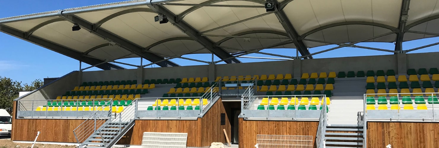 construction stade de foot cozes Charente Maritime