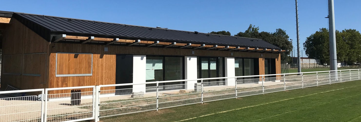 construction vestiaire stade de foot cozes Charente Maritime